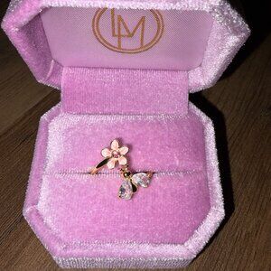 Pink Daisy & Bee Gold Tone Ring with CZ Accents – Adjustable – Gift Box Included